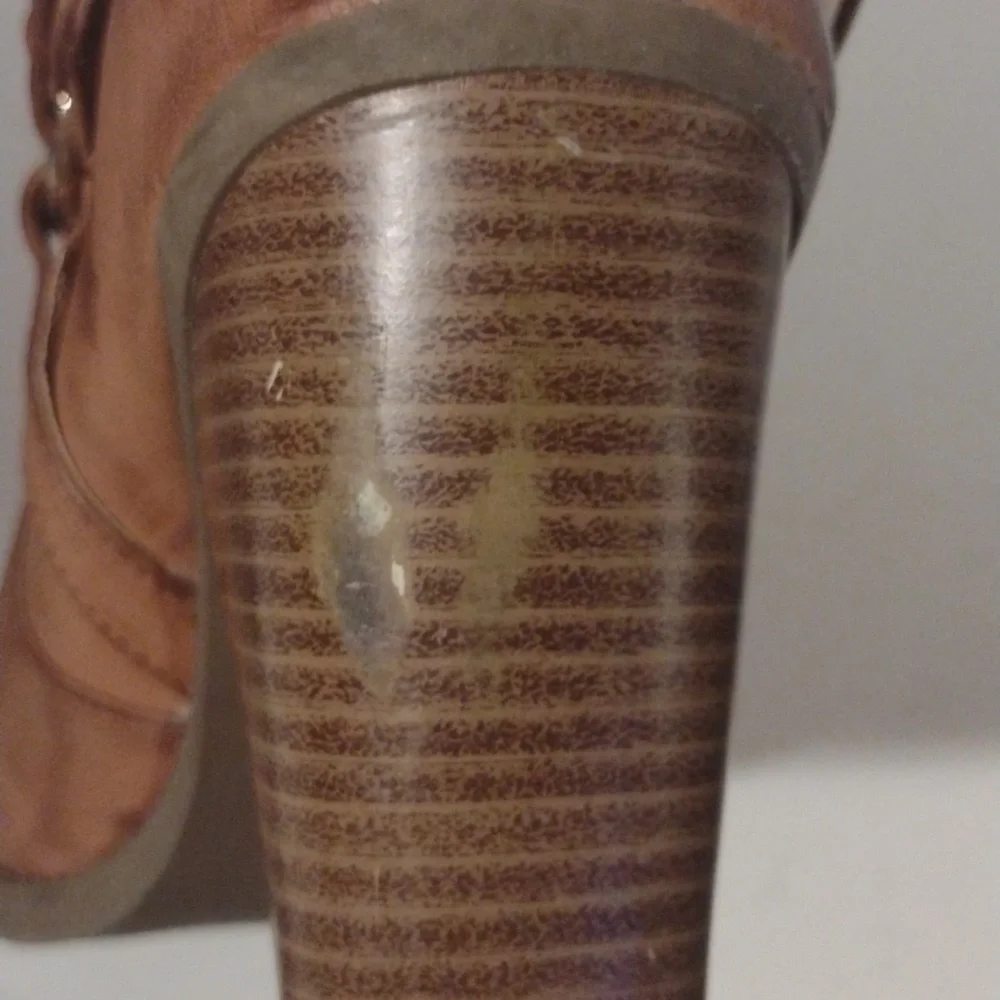 Quinn “Dakota” western moto ankle bootie size 8.5